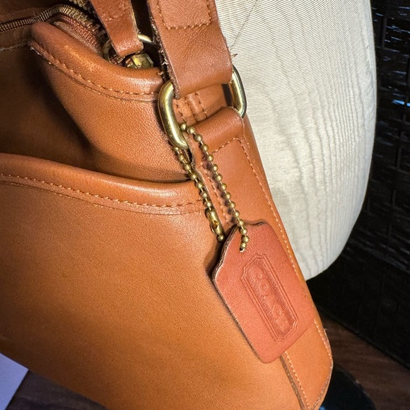 Vintage Coach Leather Purse - Picture 5 of 12